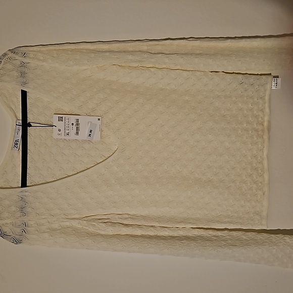 Top - Picture 1 of 3